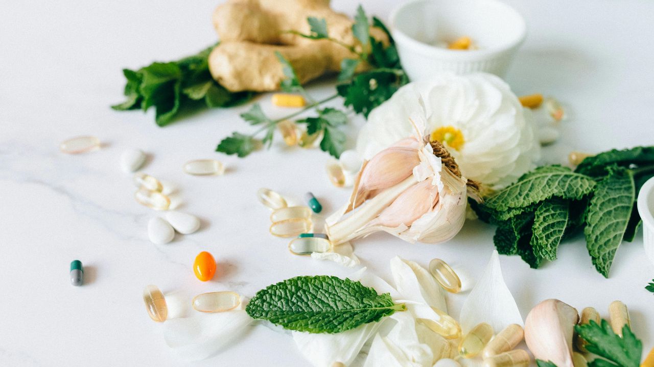 Exploring the Benefits of Herbal Supplements for Everyday Health